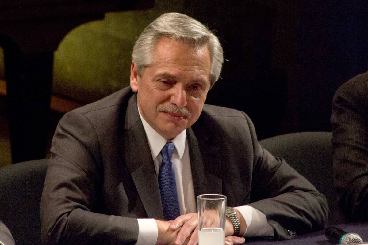 Alberto Fernández habló con un turista varado en Cusco