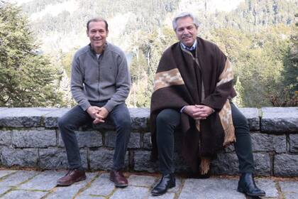 Alberto Fernández, hoy, en El Messidor, Villa La Angostura, con Gutierrez