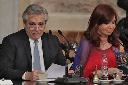 Cerca de Cristina Kirchner creen que el envío del proyecto del aborto al Congreso es una estrategia del gobierno de Alberto Fernández para frenar el debate de la reforma del Ministerio Público Fiscal