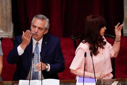 Alberto Fernández, junto a Cristina Kirchner, al inaugurar el período de sesiones legislativas