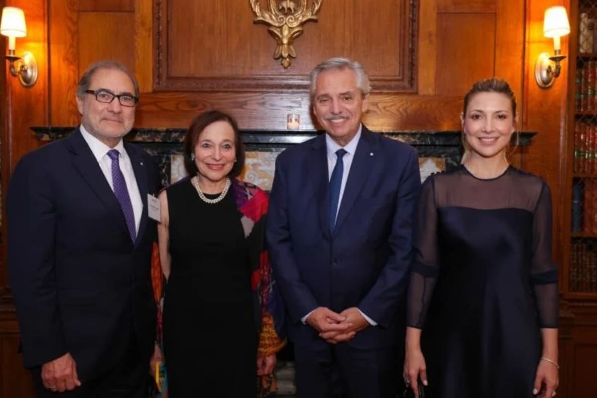 Alberto Fernández junto a Susan Segal, del Consejo de las Américas, Fabiola Yañez y Jorge Argüello, ayer, en Nueva York