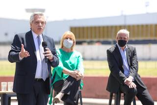 Solo en Off: ¿Jorge Ferraresi en lugar de María Eugenia Bielsa?