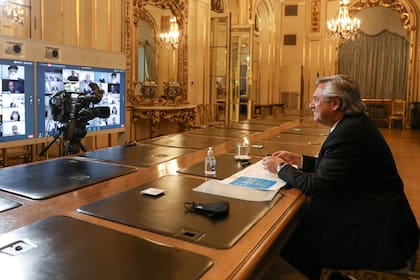 Alberto Fernández participó de la apertura del coloquio de IDEA, que este año se hace de modo no presencial