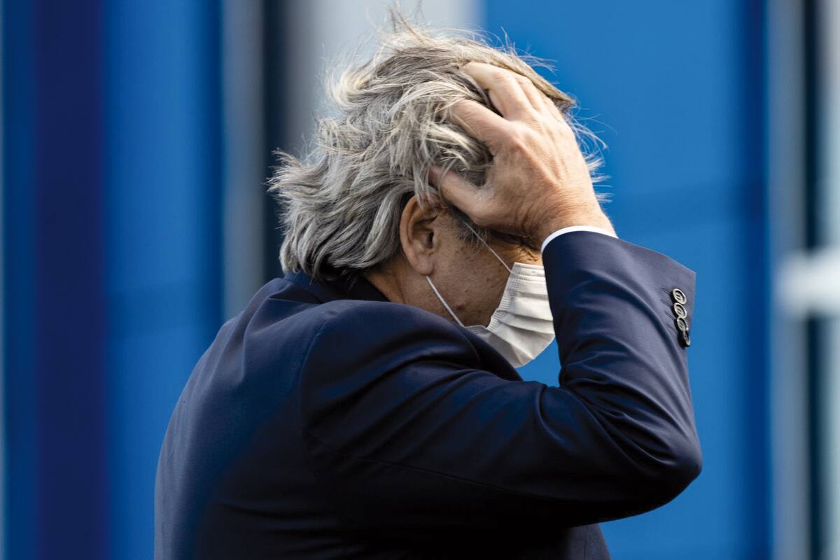 Alberto Fernandez, Presidente de La Nacion, Axel Kicillof, Gobernador de la Provincia de Buenos Aires y Nicolas Trotta, Ministro de Educacion presentan el plan Juana Manso mediante el cual se produciran computadoras para niños en el sistema educativo, en la Planta de distribucion de BGH en Ezeiza. El 4 de Mayo de 2021. Foto Tomas Cuesta