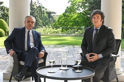 Alberto Fernández recibe a Javier Milei, que era presidente electo, en la quinta presidencial de Olivos después de las elecciones de 2023