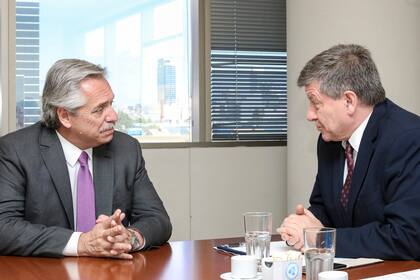 Alberto Fernández recibió esta mañana en sus oficinas al director general de la Organización Internacional del Trabajo, el británico Guy Ryder