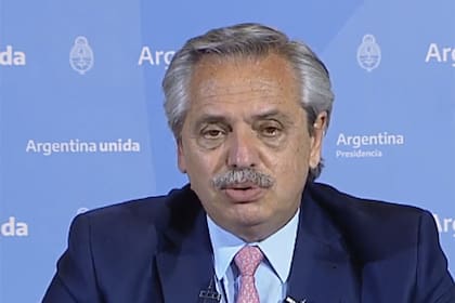 Alberto Fernández resaltó las mejoras económicas y en el sistema de salud, y contó que se distribuirán 800 mil test rápidos en todo el país