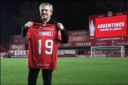 Alberto Fernández se hizo hincha de Argentinos Juniors cuando iba a ver los partidos con los compañeros del colegio, que estaba cerca de la cancha
