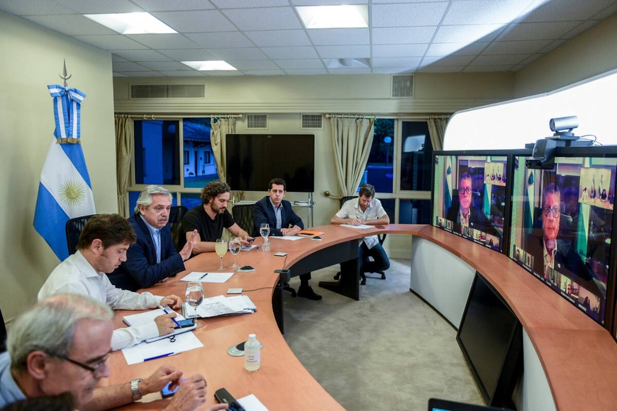 Alberto Fernández se reúne con gobernadores y parte de su gabinete en Olivos