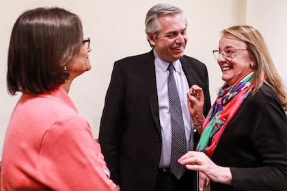 Alberto Fernández se reunió con las gobernadoras Corpacci y Kirchner, junto a un amplio grupo de empresarios
