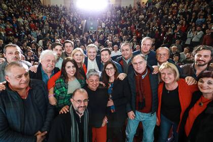 Alberto Fernández se reunió este sábado con equipos técnicos