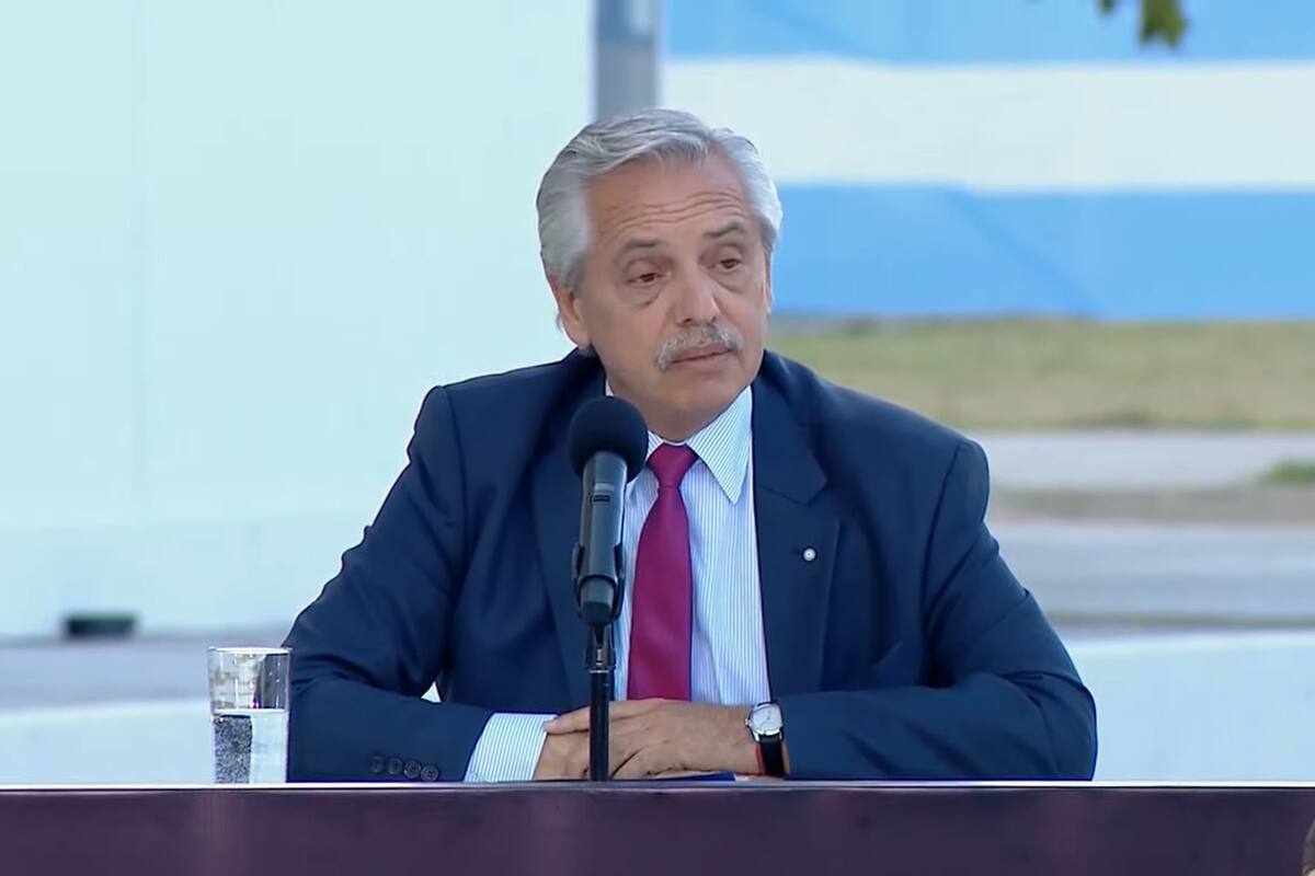 Alberto Fernández sostiene su voluntad de competir, pero abre una ventana para armar una mesa nacional ante la presión kirchnerista