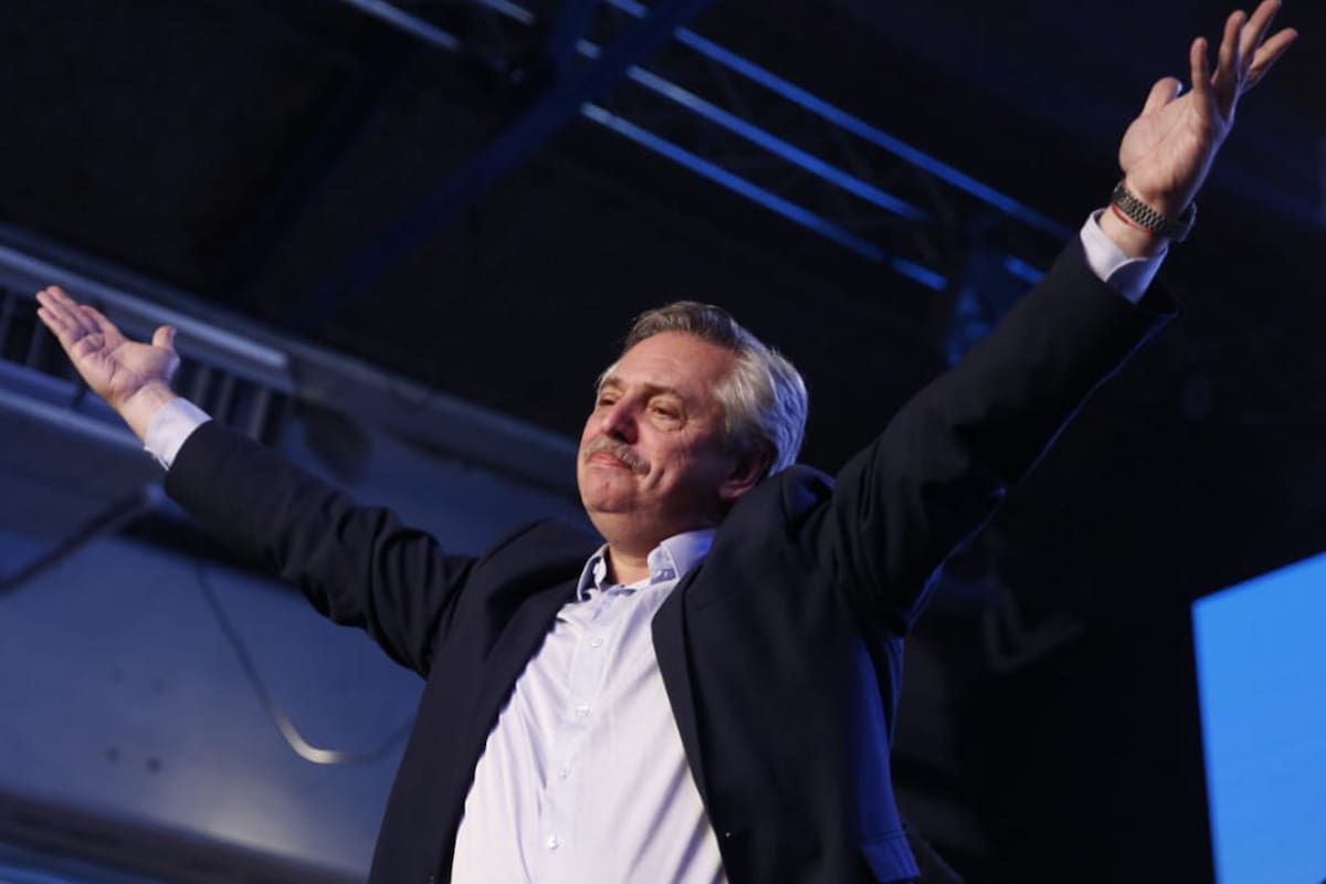 Alberto Fernández supero por 15 puntos a Macri