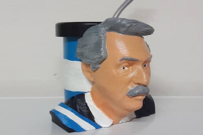 Alberto Fernández también tiene su propio mate