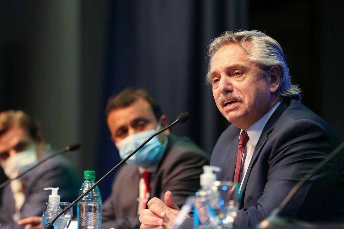 Alberto Fernández ve caer su imagen positiva a medida que se profundiza la crisis económica
