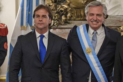Alberto Fernández viajó a Uruguay y se reúne con Luis Lacalle Pou