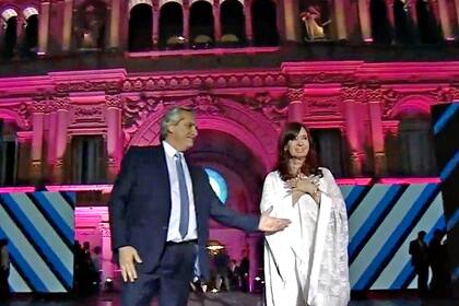 Alberto Fernández y Cristina Kirchner en el escenario