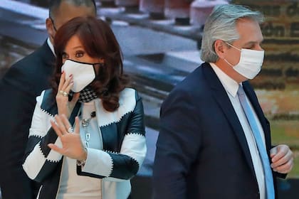 Alberto Fernández y Cristina Kirchner estuvieron en contacto con Áxel Kicillof desde la madrugada para seguir lo que pasaba en el desalojo de Guernica