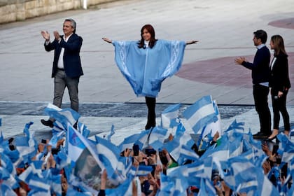 Alberto Fernández y Cristina Kirchner juntos en el acto del Frente de Todos en Mar del Plata