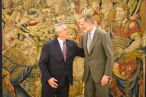 Alberto Fernández y el rey Felipe VI, en el Palacio de la Zarzuela