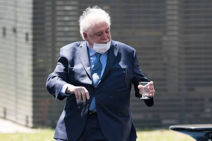 El ministro de Salud, Gines Gonzalez García