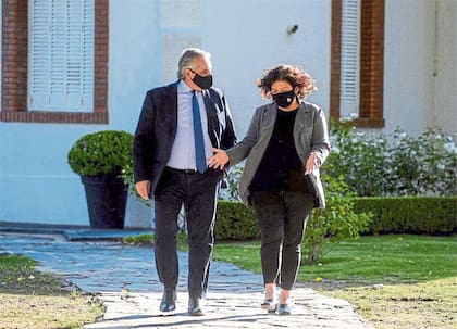Alberto Fernández y la ministra Carla Vizzotti aceleran los tiempos de vacunación en el país.