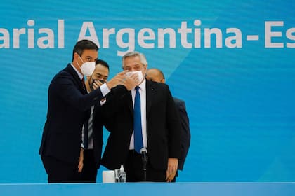 Alberto Fernández y Pedro Sánchez encabezaron una reunión de trabajo con empresarios argentinos y españoles; una frase acaparó la atención