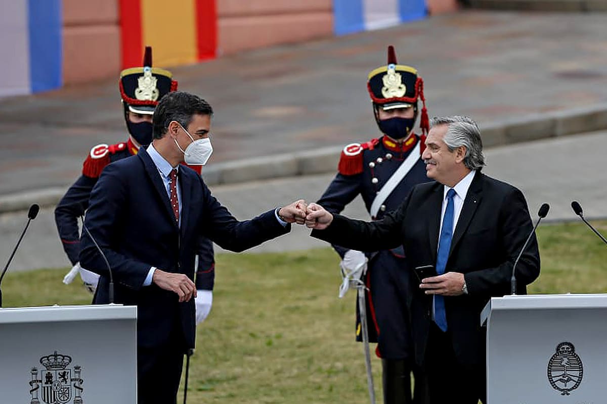 Alberto Fernández y Pedro Sánchez encabezaron una reunión de trabajo con empresarios argentinos y españoles