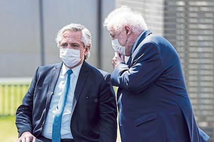 Alberto Fernández y Perotti, frente a un cuadro social que cambió en cuatro meses