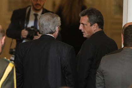 Alberto Fernández y Sergio Massa, el lunes, en la Casa Rosada, poco antes de la sorpresiva jugada de Cristina Kirchner en el Senado
