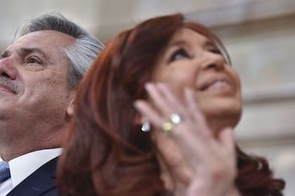 Alberto Fernández y su vice, Cristina Fernández de Kirchner, asumieron tres meses antes de la llegada del coronavirus a Argentina