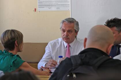 Alberto Fernández, ya como presidente, fue a la facutad a tomar exámenes a sus alumnos