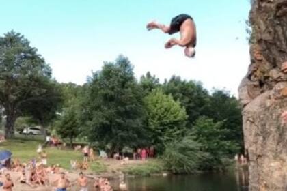 Alberto Frascaroli hace saltos ornamentales todas las semanas