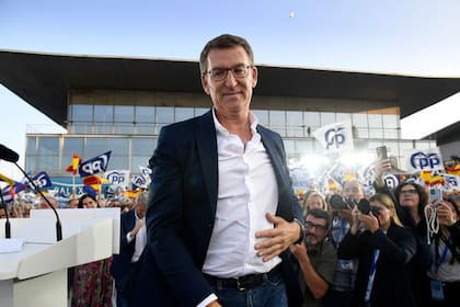 Alberto Nunez Feijó, el candidato del Partido Popular (PP), en La Coruña.  (MIGUEL RIOPA / AFP)