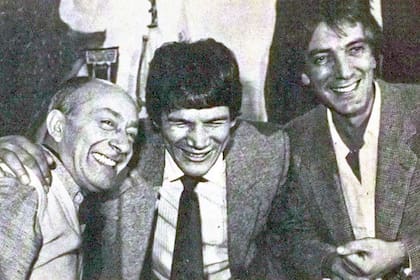Alberto Olmedo, Carlos Monzón y Adrián "Facha" Martel, emblemas de una época para el teatro y el deporte.