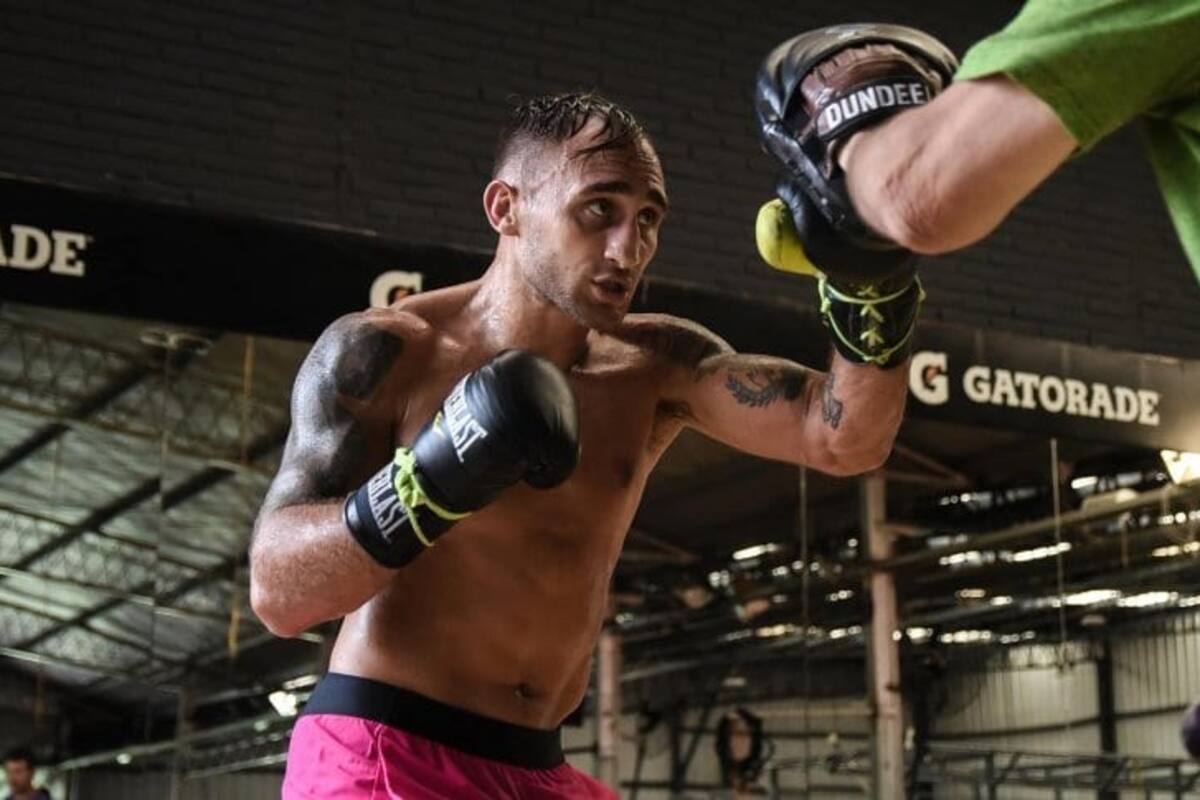 Alberto Palmetta tiene 30 años, está sexto en el ranking mundial welter (AMB) y este sábado peleará con el mexicano José Herrera en el micro estadio de Lanús