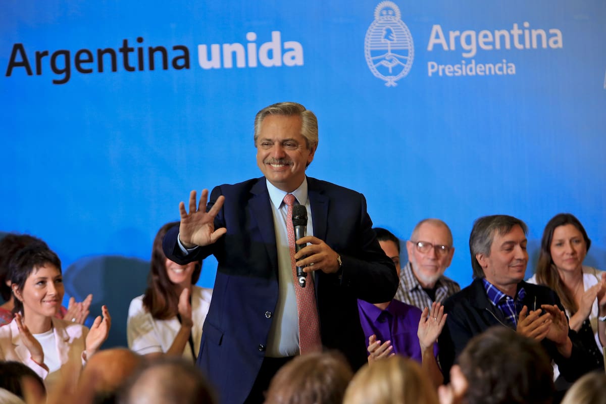 Alberto presentó el vademecum del PAMI