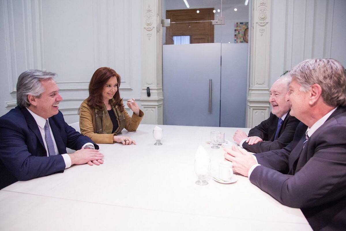 Alberto y Cristina recibieron al gobernador de La Pampa, Carlos Verna y al electo mandatario, Sergio Ziliotto