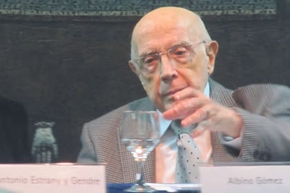 Albino Gómez, periodismo, Academia Nacional de Periodismo, Pluma de Honor 2018