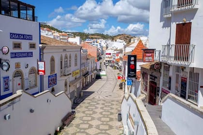 Albufeira, la ciudad en donde reside Paolo, desolada.