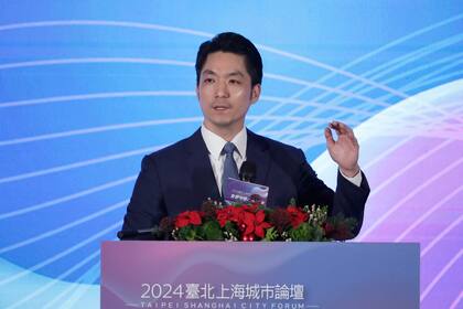 Alcalde de Taipéi pide menos confrontación mientras China envía barcos y aviones cerca de la isla