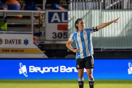 Aldana Cometti es la capitana y uno de los máximos emblemas de la selección argentina femenina