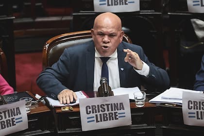 Aldo Leiva durante la sesión por la ley de Presupuesto 2026 en la Cámara de Diputados