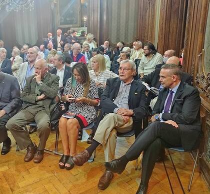 Aldo Rico, Juan Bautista Yofre y Miguel Pichetto, entre los asistentes a la presentación del libro de José D'Angelo, en el Palacio Balcarce
