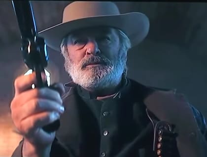 Alec Baldwin en el set de filmación de "Rust" momentos antes del trágico final
