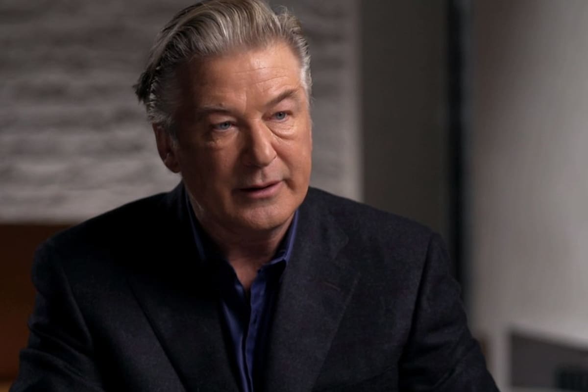 Alec Baldwin sigue afrontando las consecuencias de una tragedia que todavía no fue aclarada