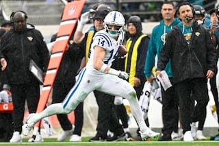 Alec Pierce podría perderse el inicio del campamento de los Colts tras cirugía de tobillo