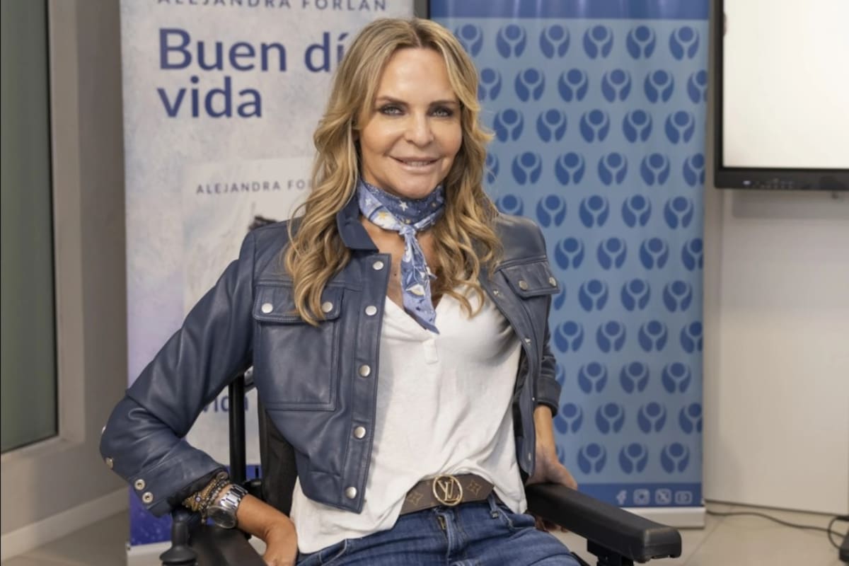 Alejandra Forlán en la presentación de su libro, Buen día, vida (foto: Pablo Kreimbuhl, El País)