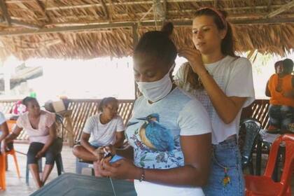 Alejandra Liévano dejó la ciudad para irse a vivir a Coquí, municipio de 120 habitantes ubicado en la selva colombiana