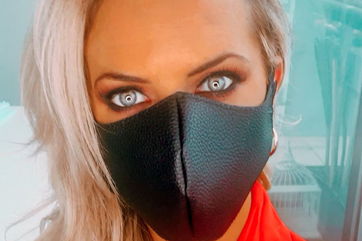 Alejandra Maglietti y su súper barbijo.